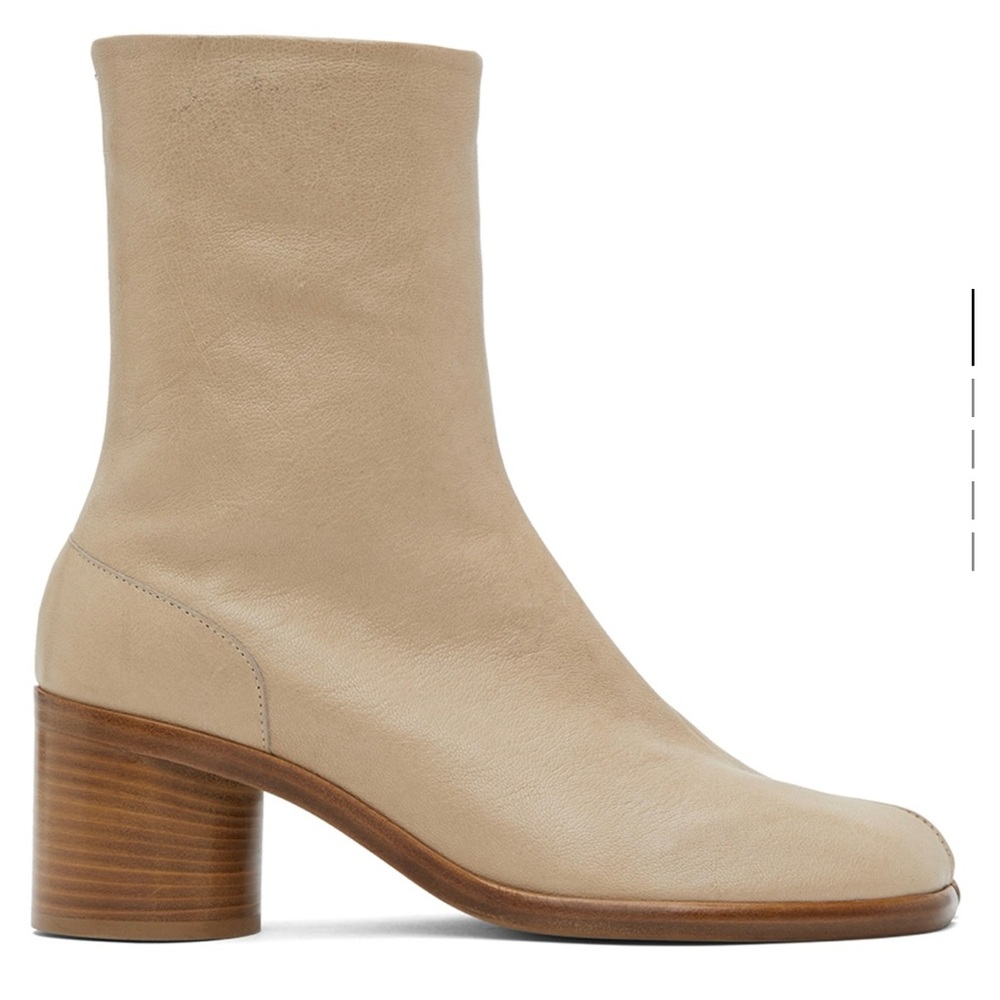 Maison Margiela Almond Tabi Boots - Picture 2 of 3